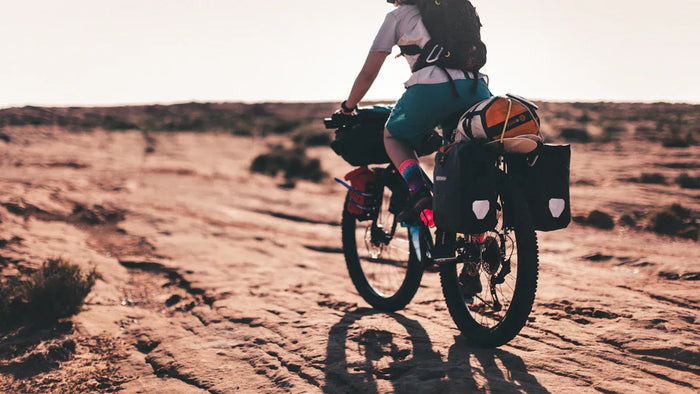 Bikepacking: Essenzielle Ausrüstung, Routen und Tipps für städtische und Off-Road-Abenteuer