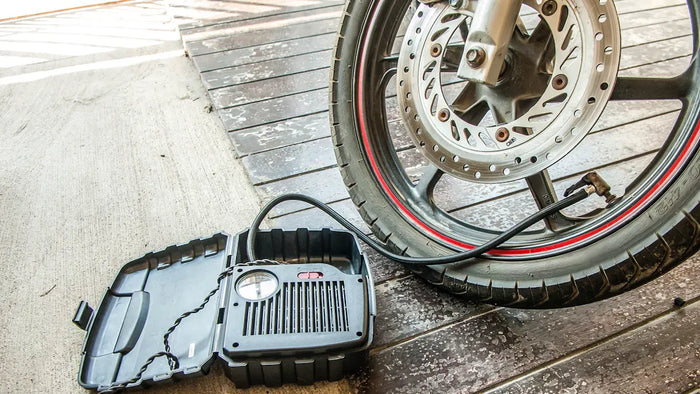 E-Bike Akku Pflege: So hält Ihre Batterie länger