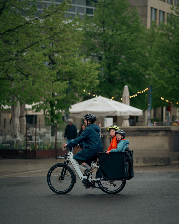 E-Bike mit Kindern: Anhänger vs. Lastenrad (Szenario 4)